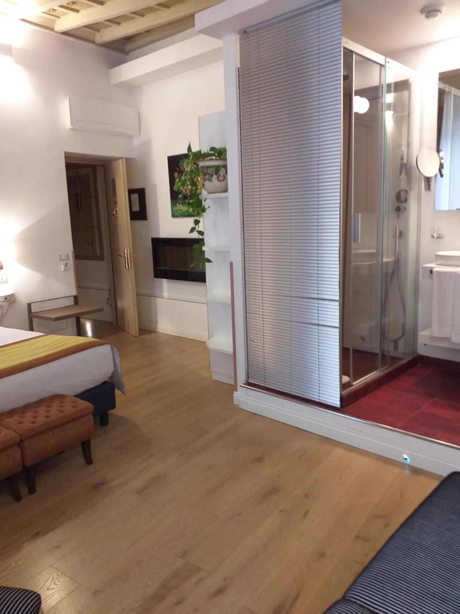 רומא Excellent Trinity Rooms מראה חיצוני תמונה