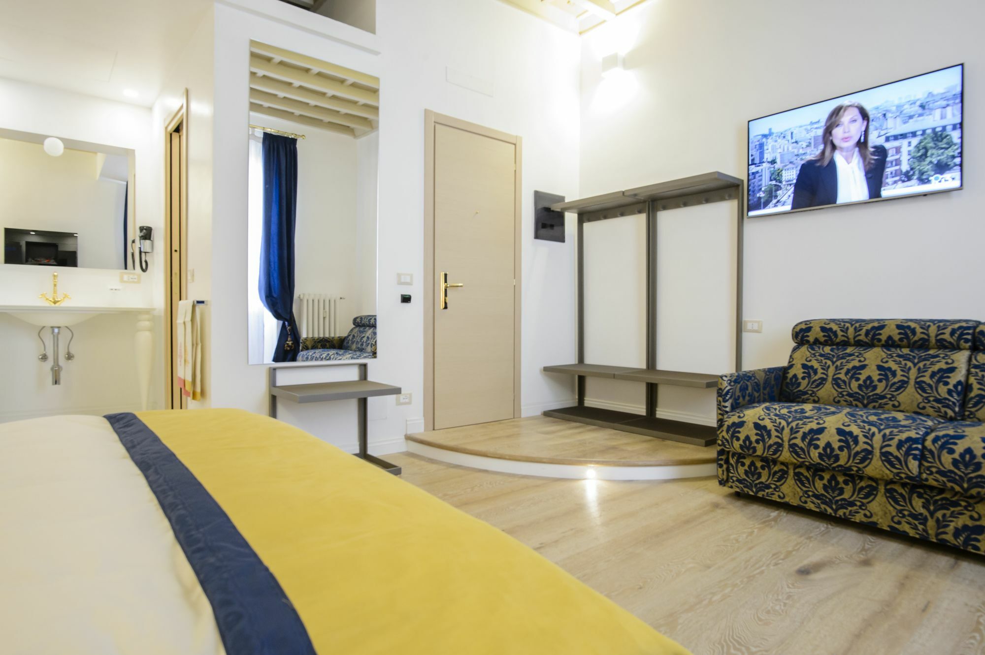 רומא Excellent Trinity Rooms מראה חיצוני תמונה
